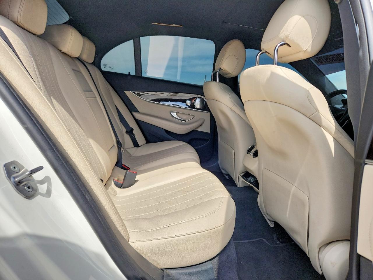 Mercedes-Benz E-Class 300