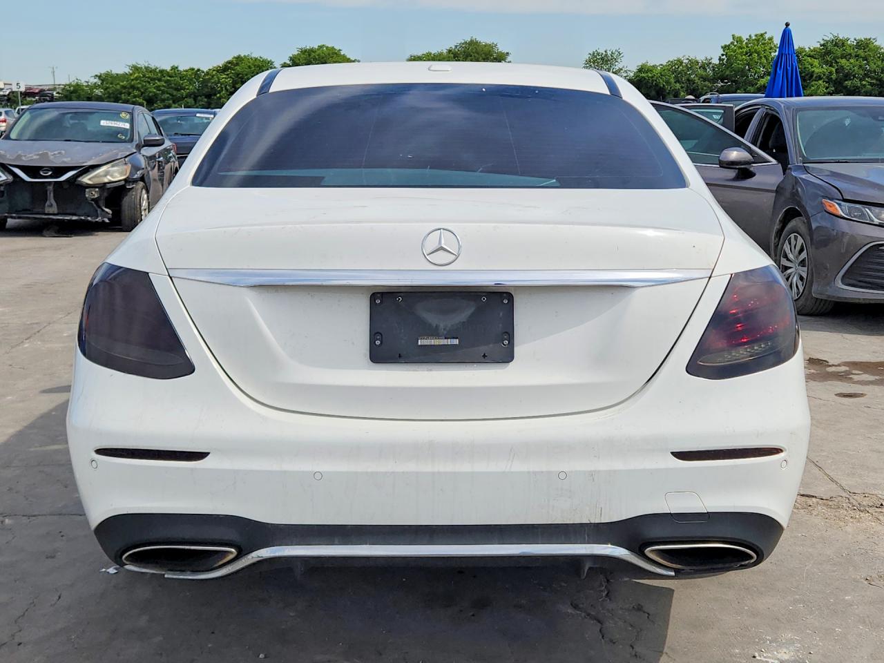 Mercedes-Benz E-Class 300