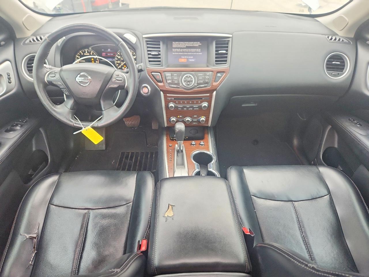 Nissan Pathfinder Platinum