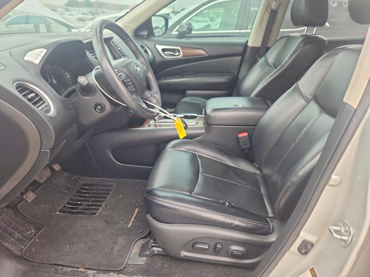 Nissan Pathfinder Platinum