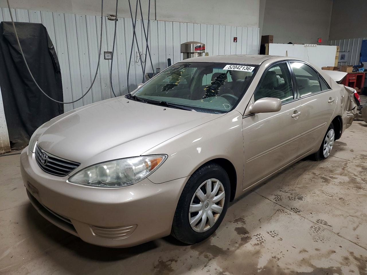 Salvage Toyota Camry Image