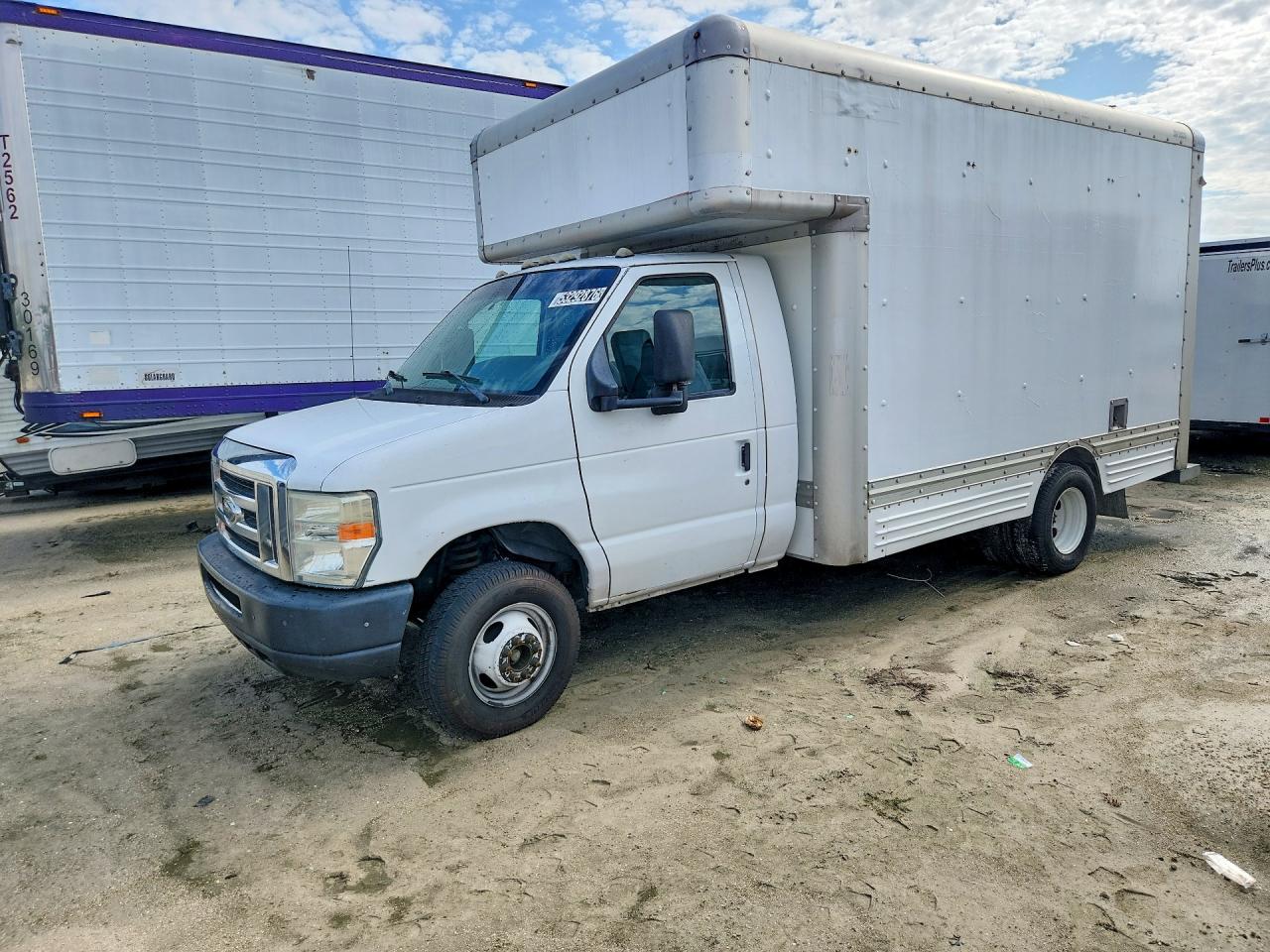 Salvage Ford Econoline Image