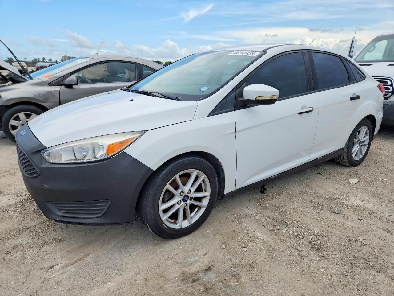 Salvage Ford Focus Image