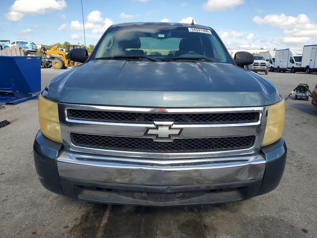 Chevrolet Silverado C1500