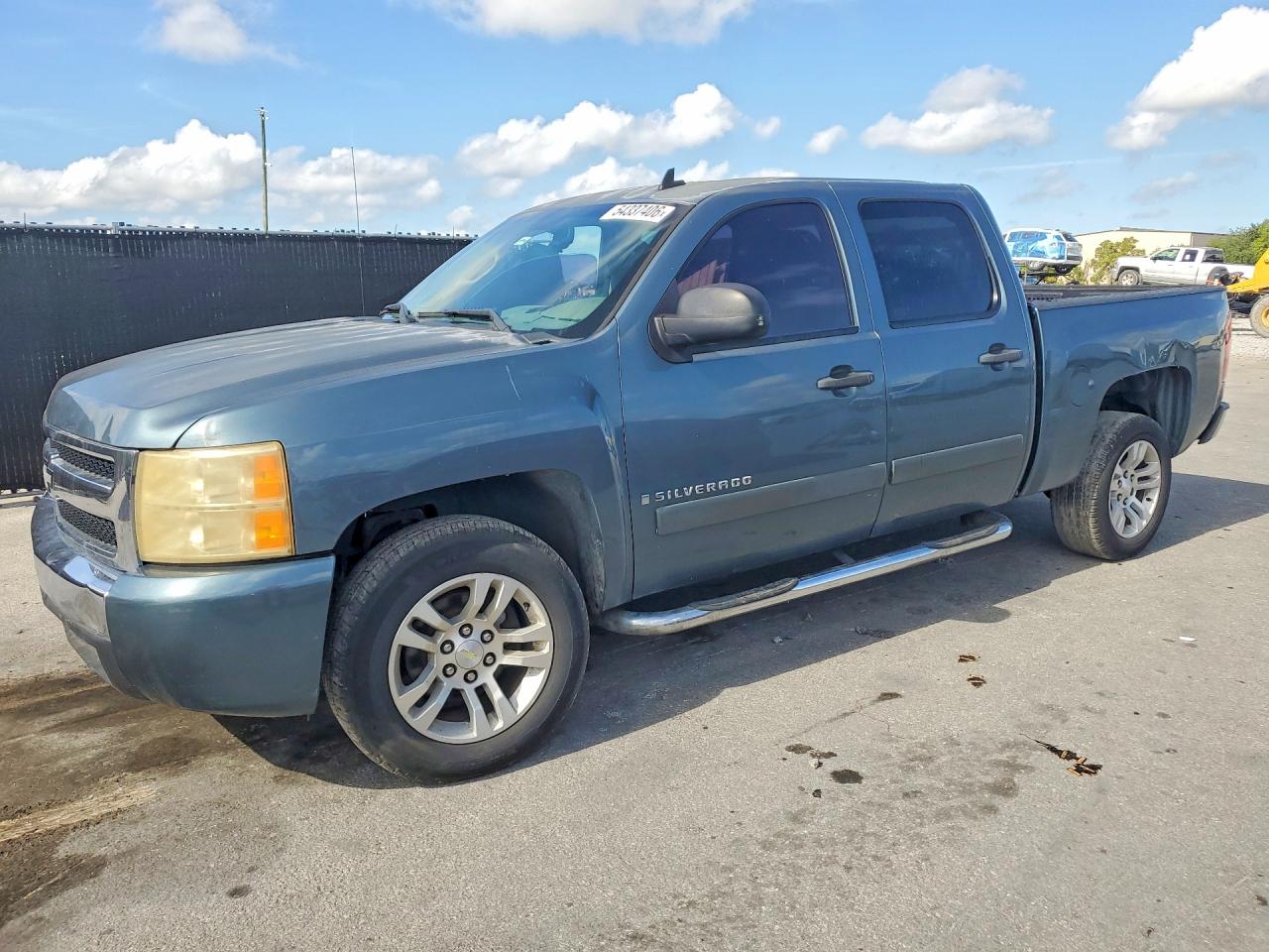 Salvage Chevrolet Silverado Image