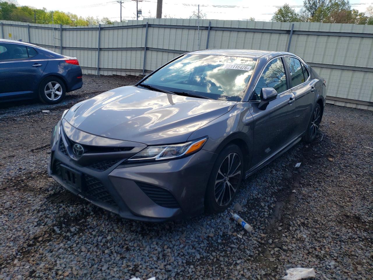 Salvage Toyota Camry Image