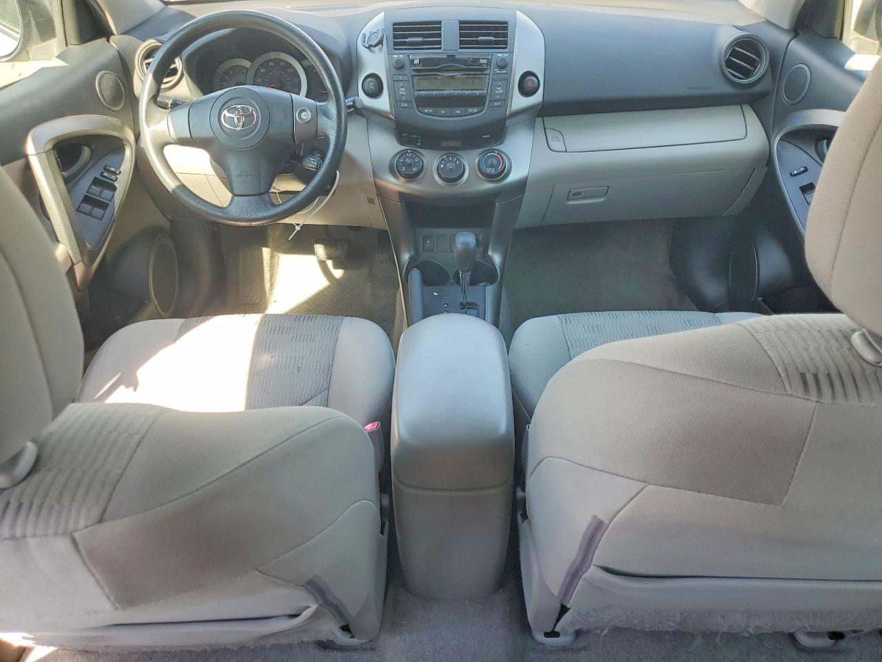 Toyota RAV4 Base