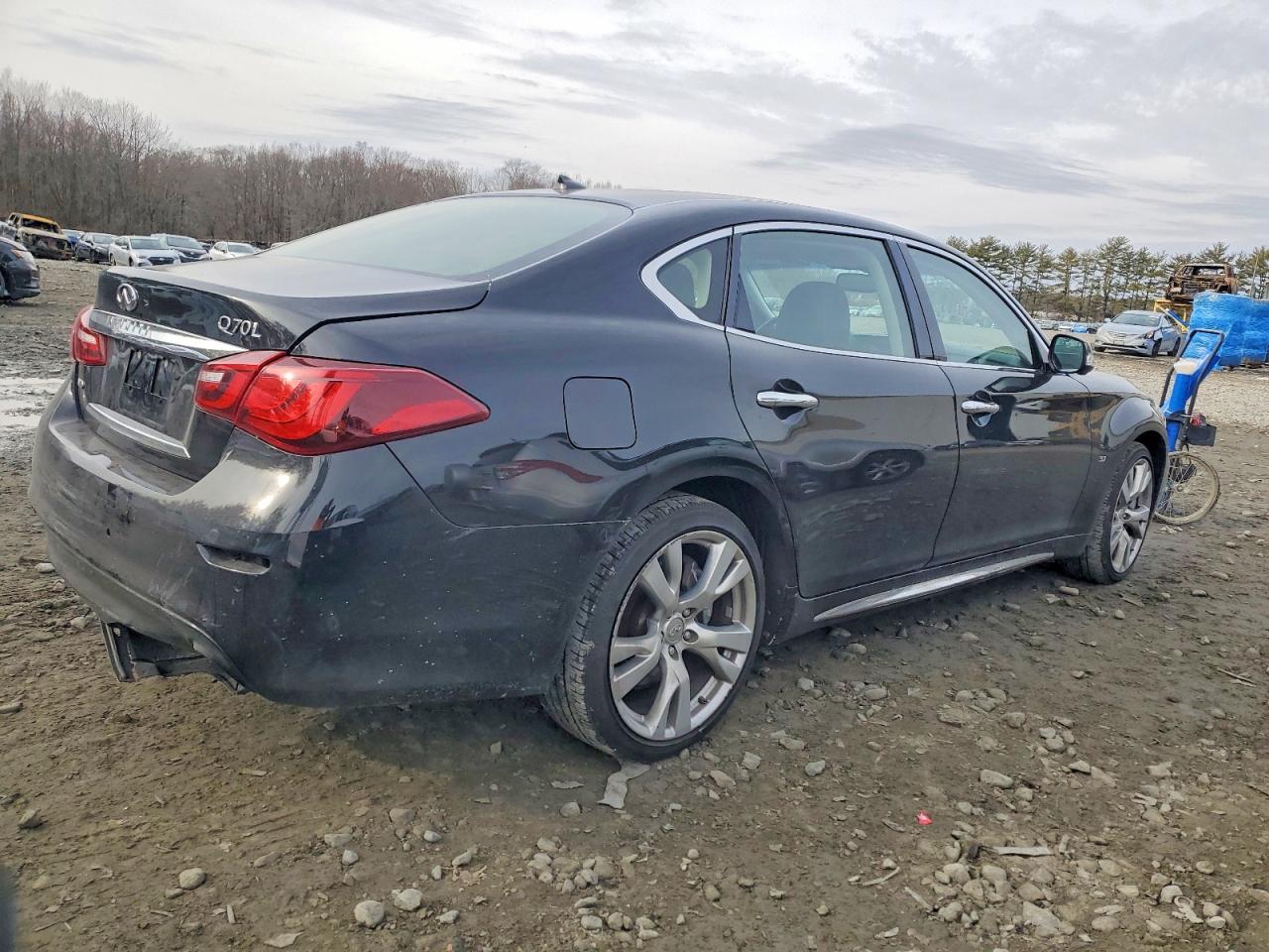 INFINITI Q70 3.7 Luxe