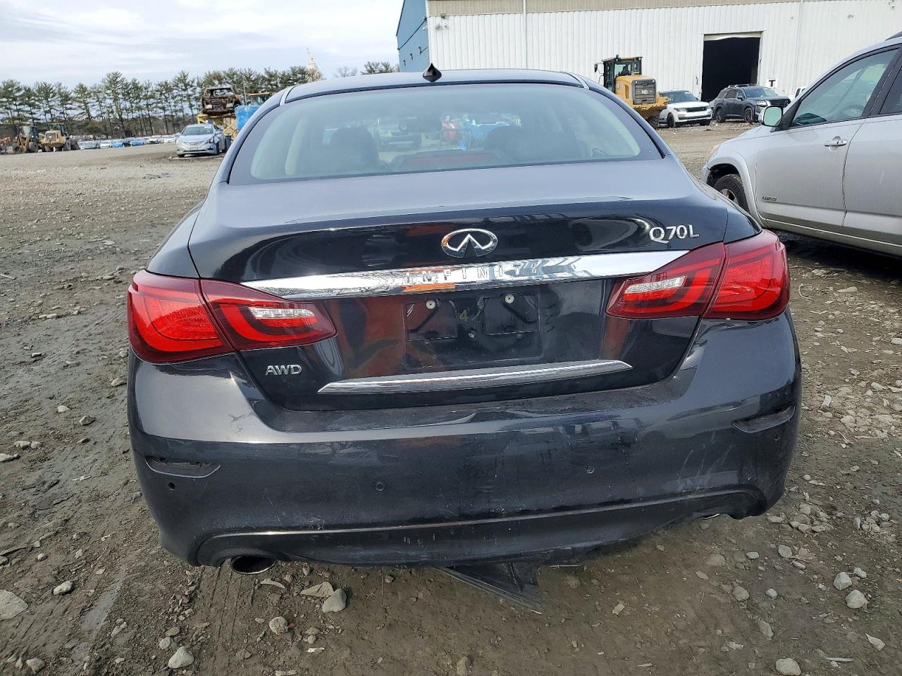 INFINITI Q70 3.7 Luxe