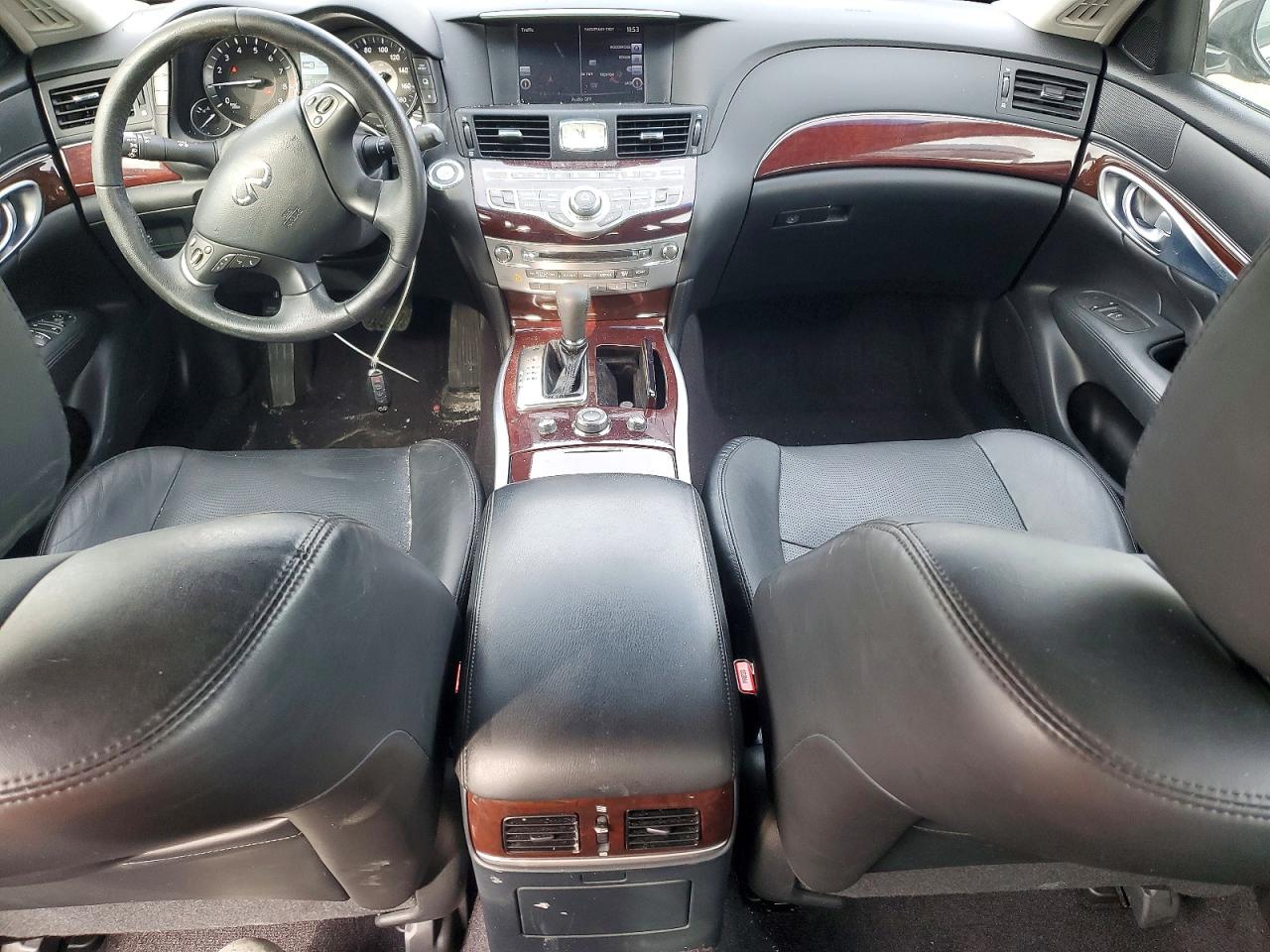 INFINITI Q70 3.7 Luxe