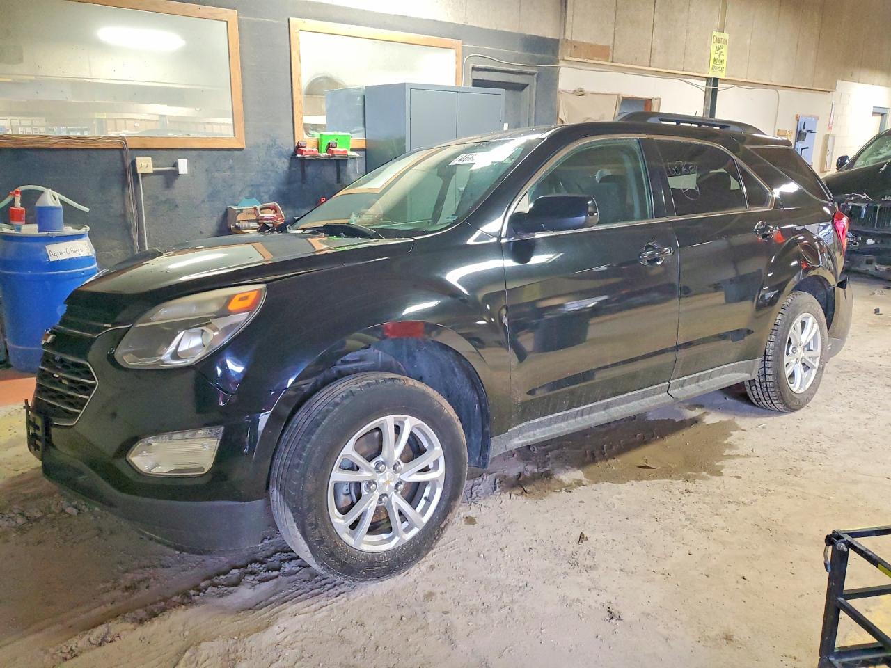 Salvage Chevrolet Equinox Image