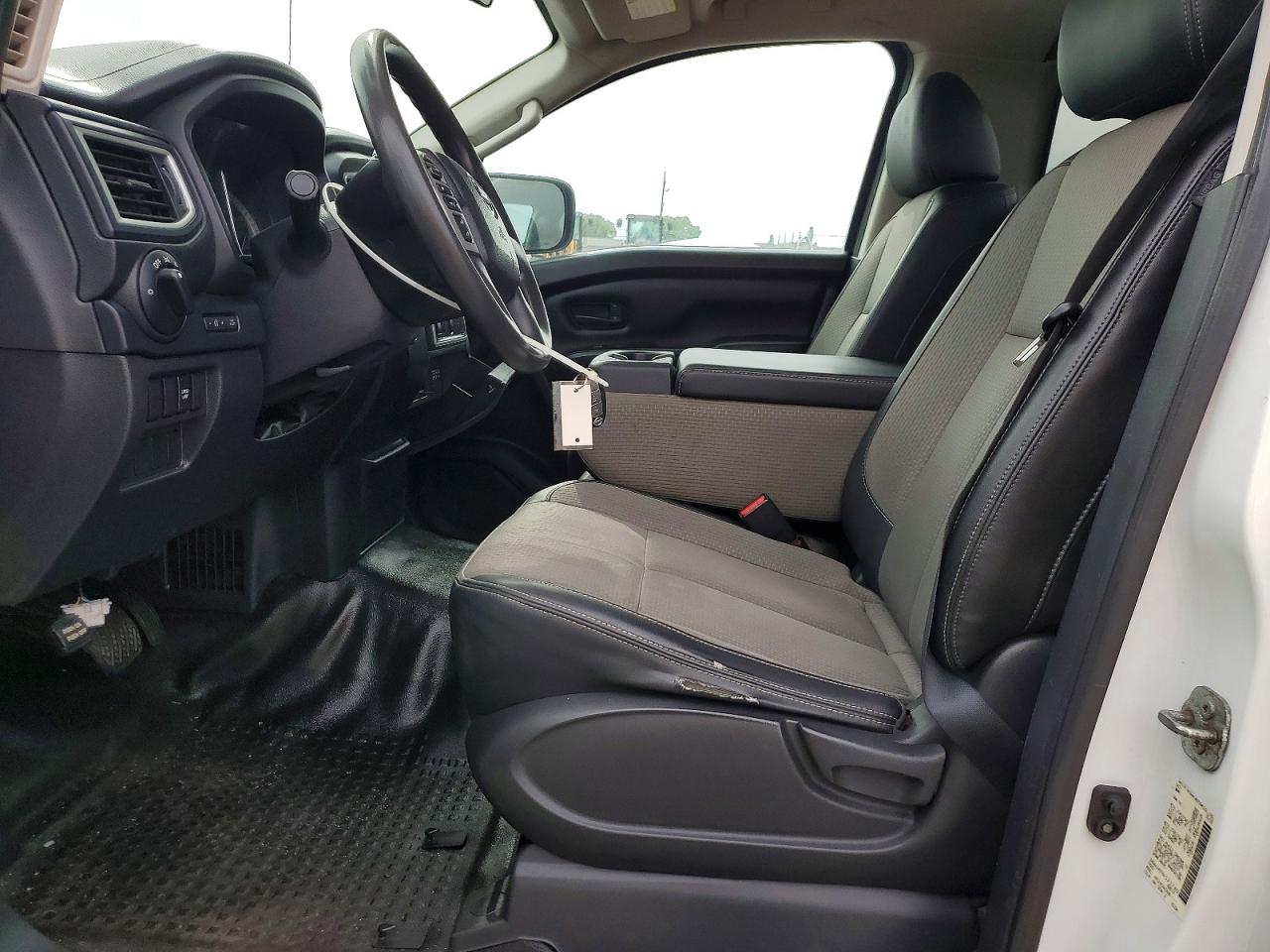 Nissan Titan S