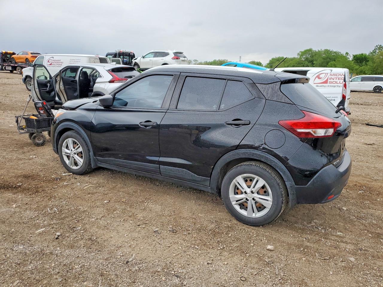 Nissan Kicks S