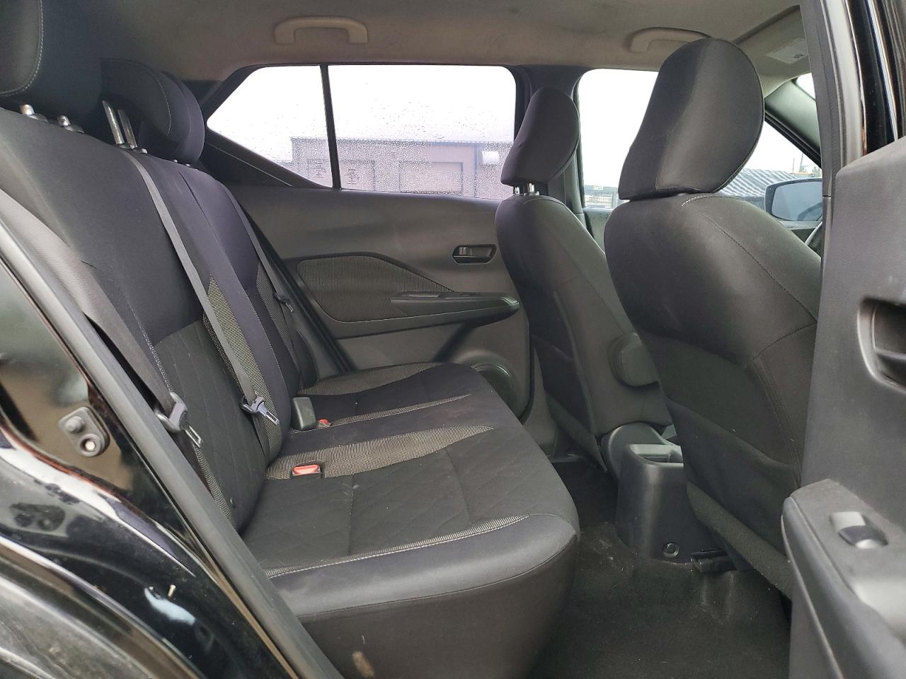 Nissan Kicks S