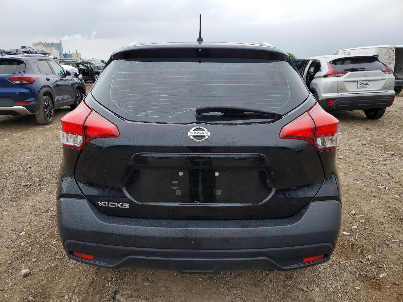 Nissan Kicks S