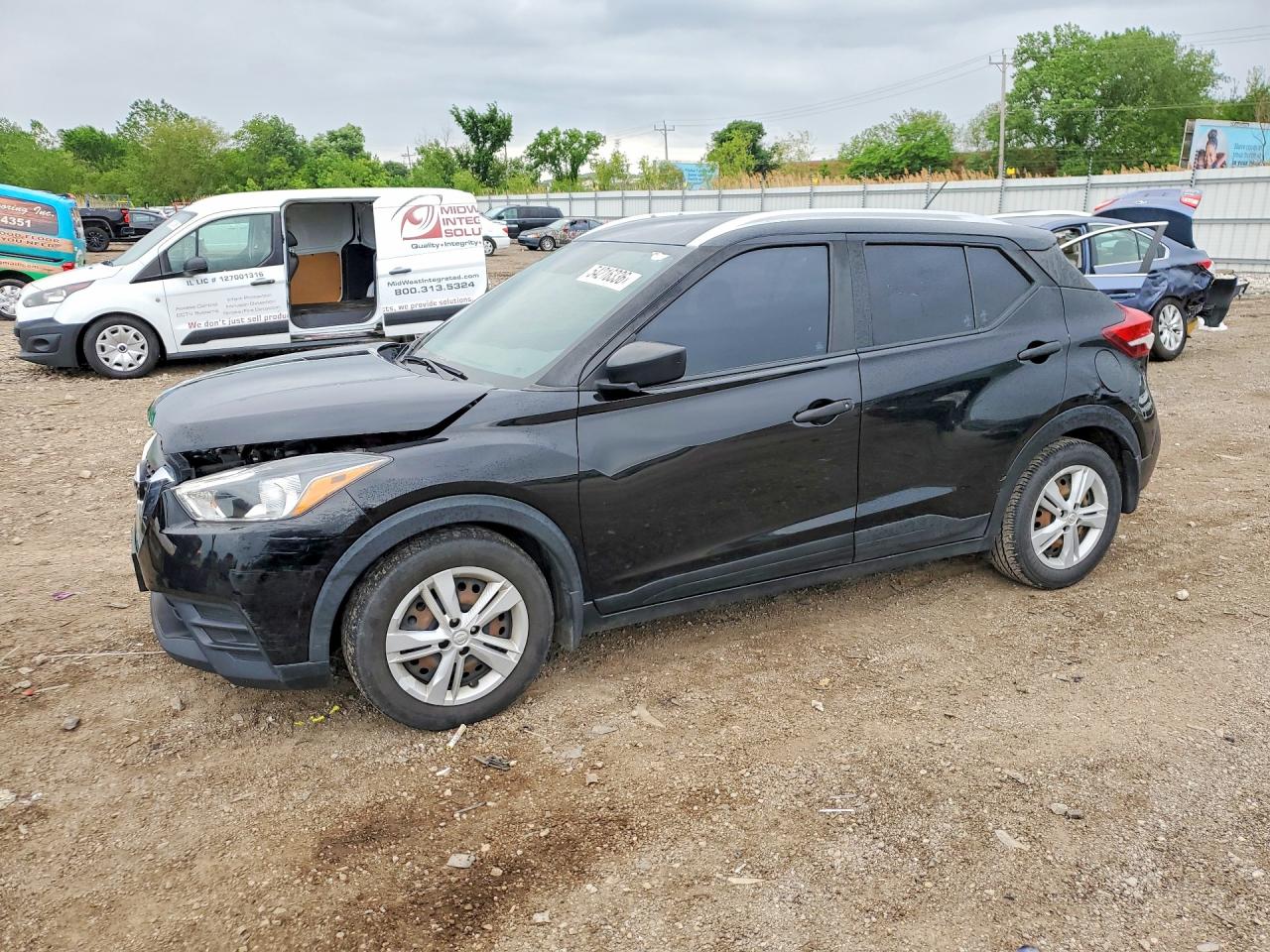 Salvage Nissan Kicks Image