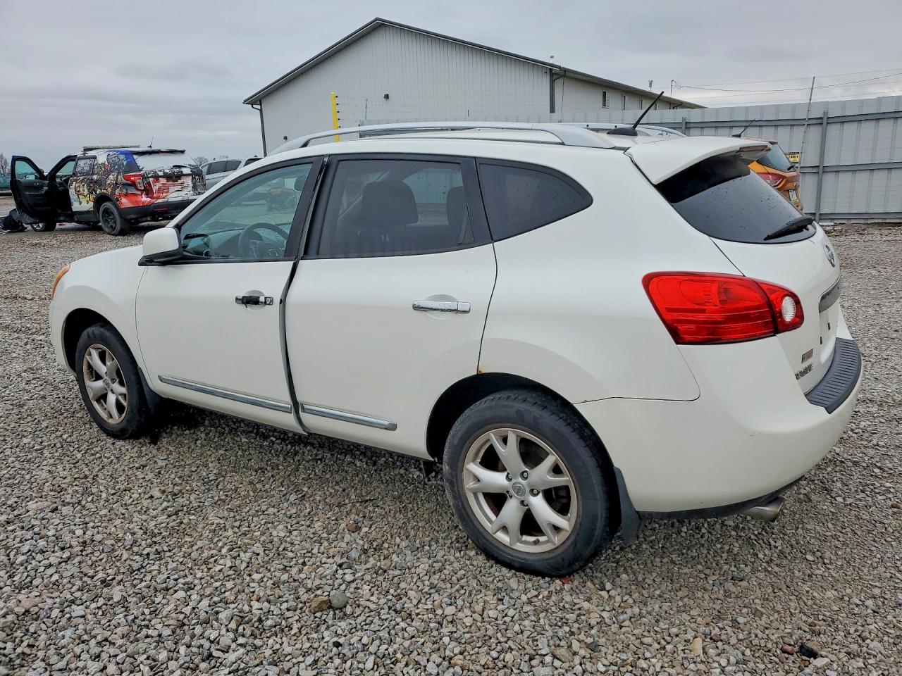 Nissan Rogue S