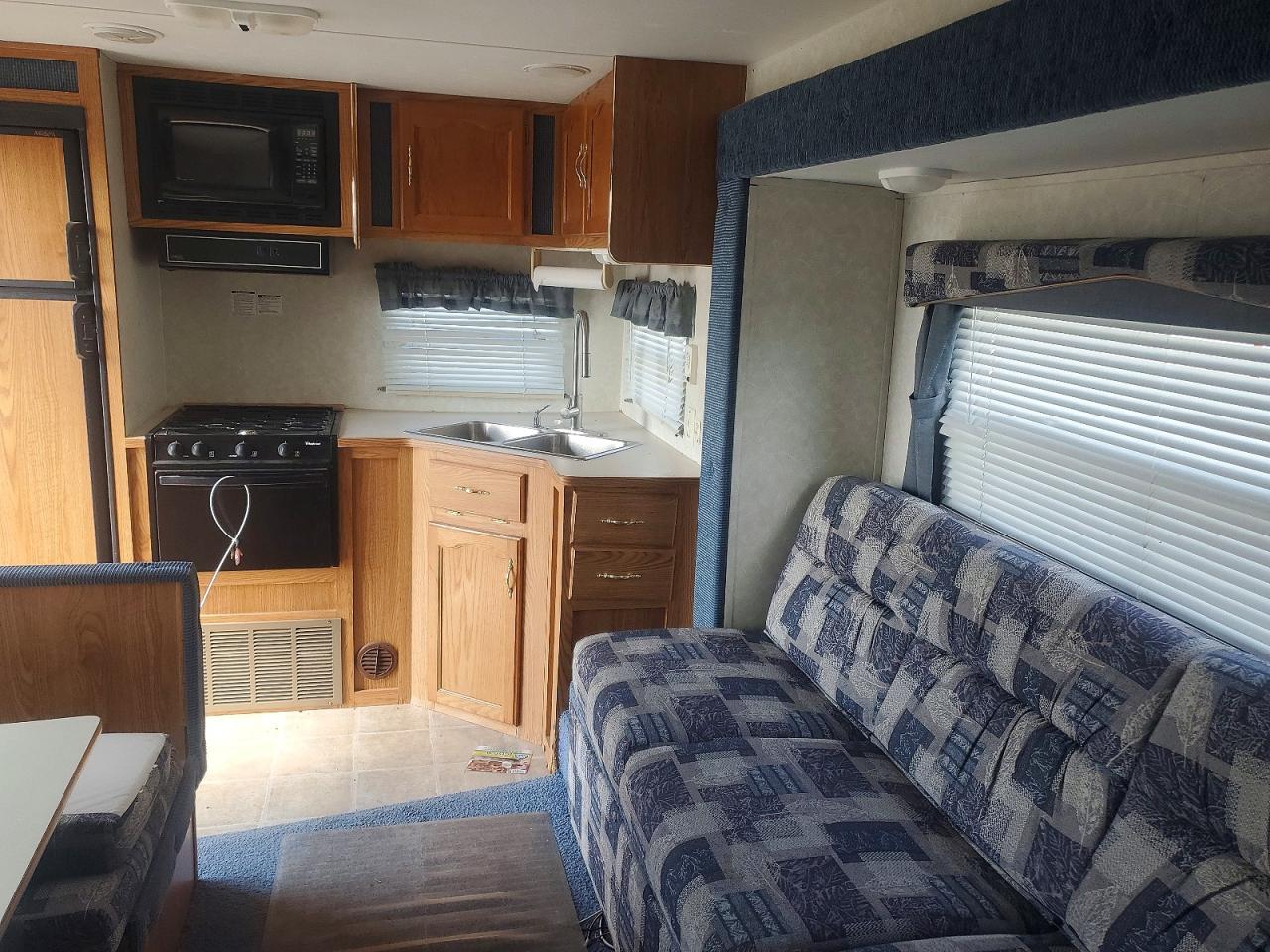 Salem Travel Tra