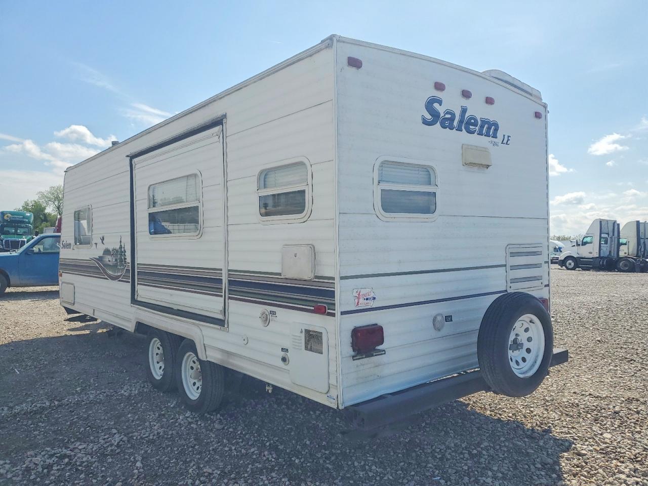Salem Travel Tra