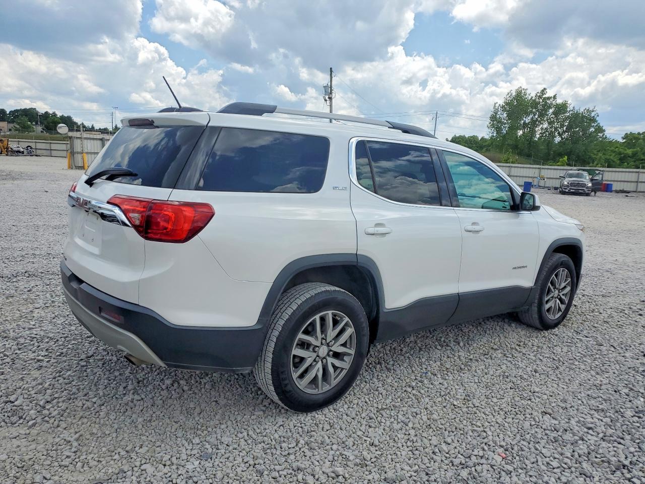 GMC Acadia Sle