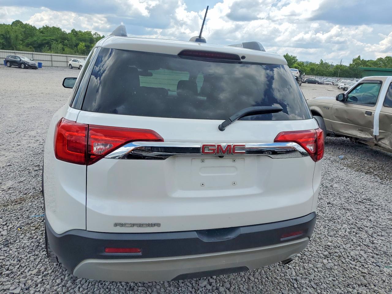 GMC Acadia Sle