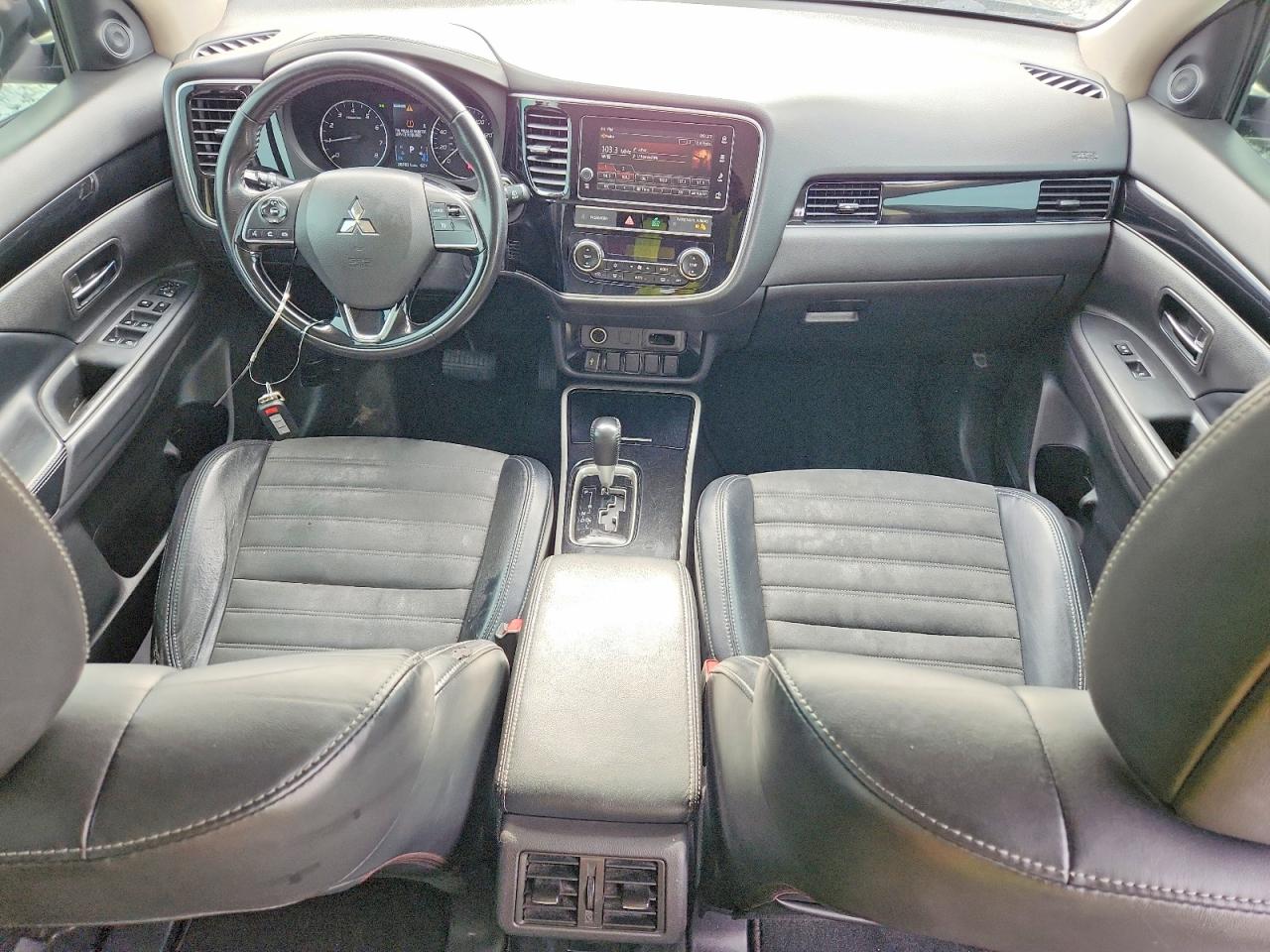 Mitsubishi Outlander Se