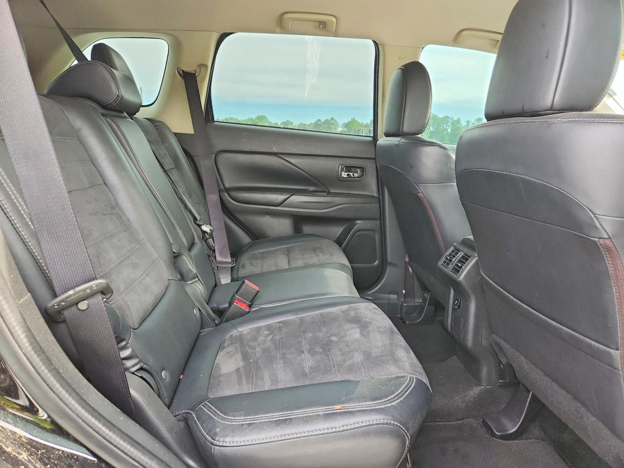 Mitsubishi Outlander Se
