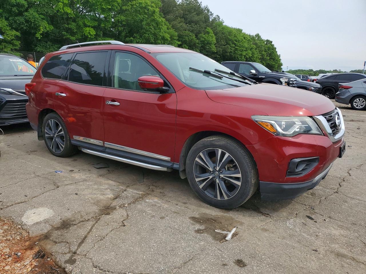 Nissan Pathfinder Platinum