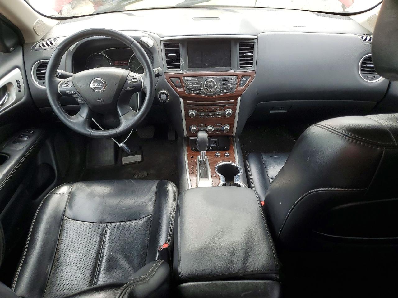 Nissan Pathfinder Platinum