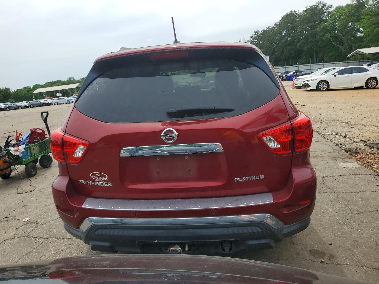 Nissan Pathfinder Platinum