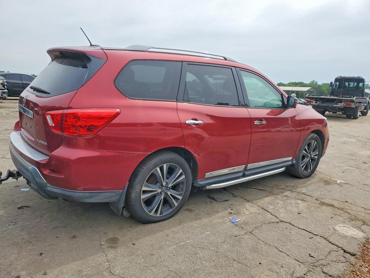Nissan Pathfinder Platinum