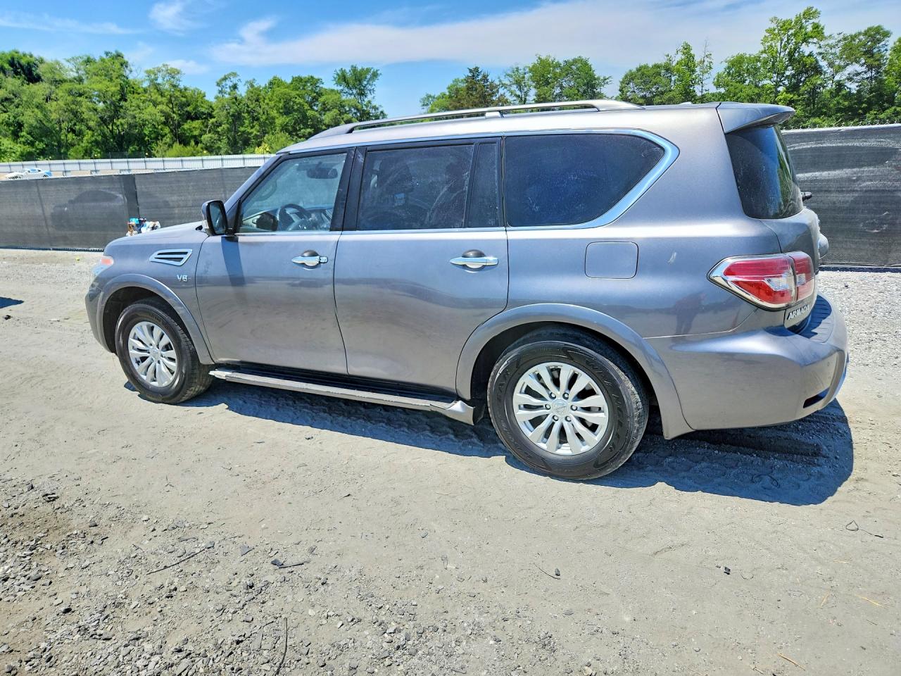 Nissan Armada Sv