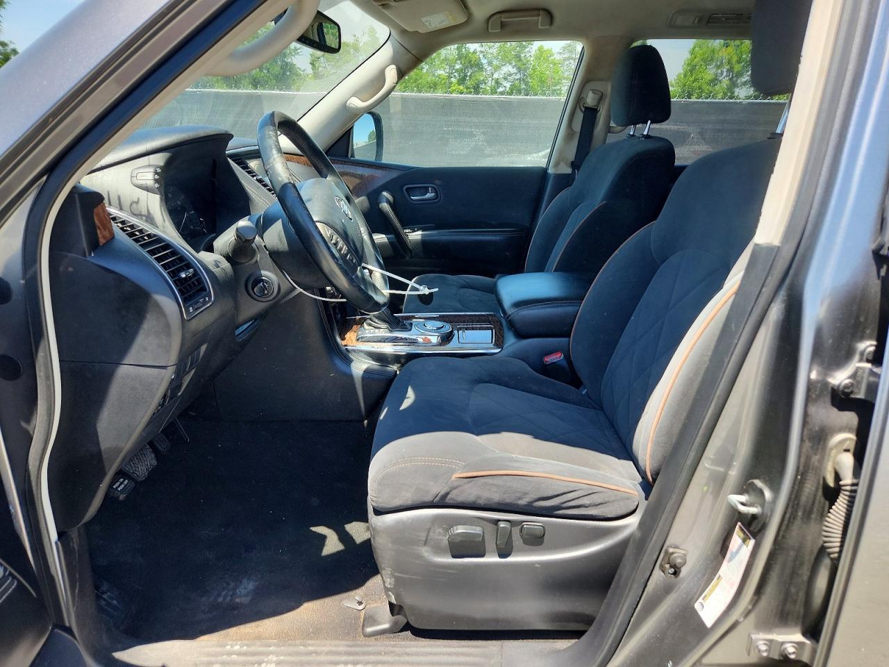 Nissan Armada Sv