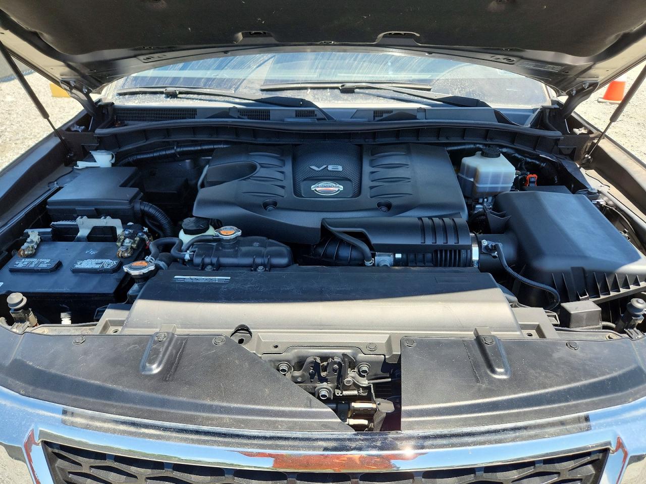 Nissan Armada Sv