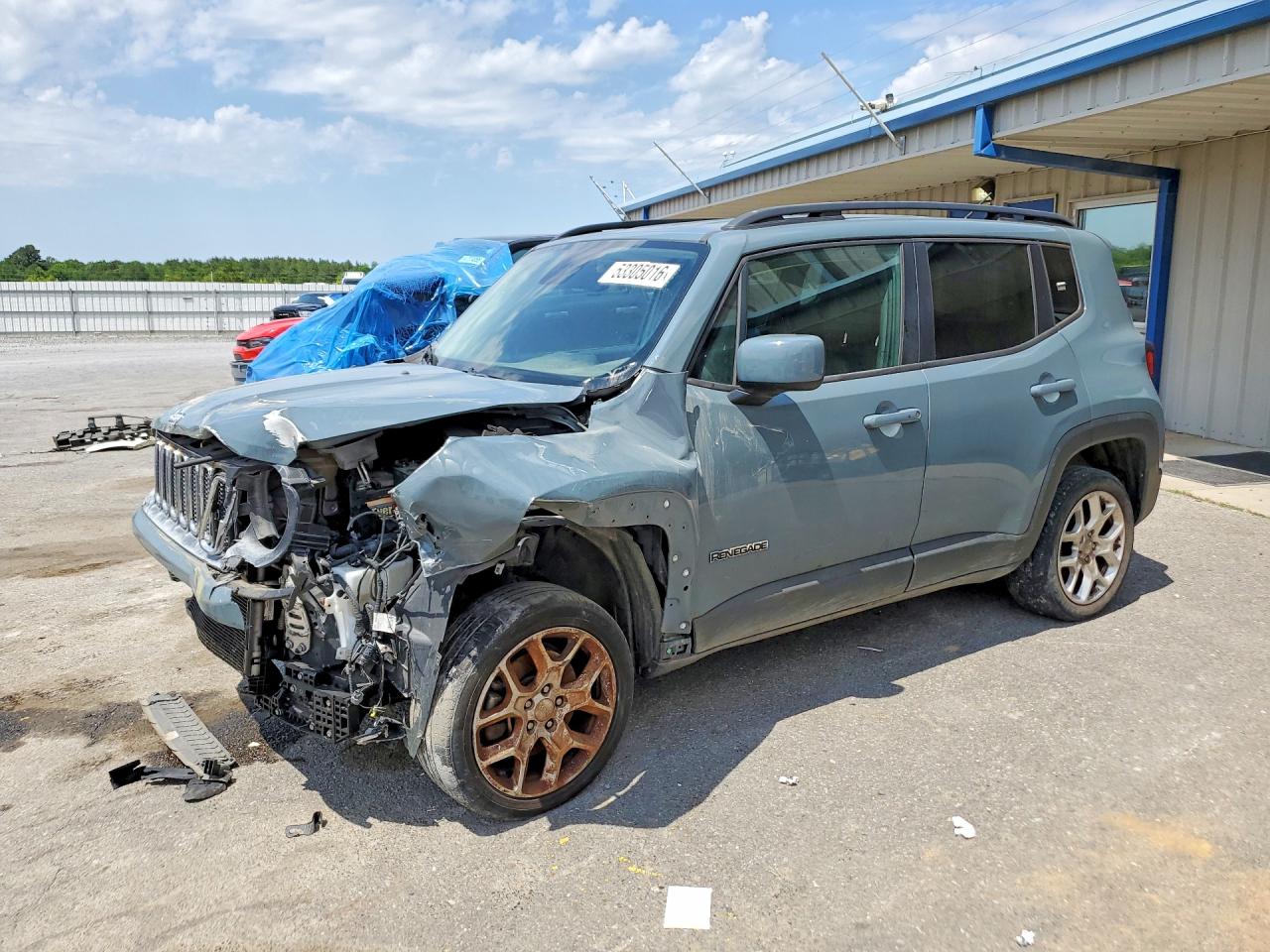 Salvage Jeep Renegade Image