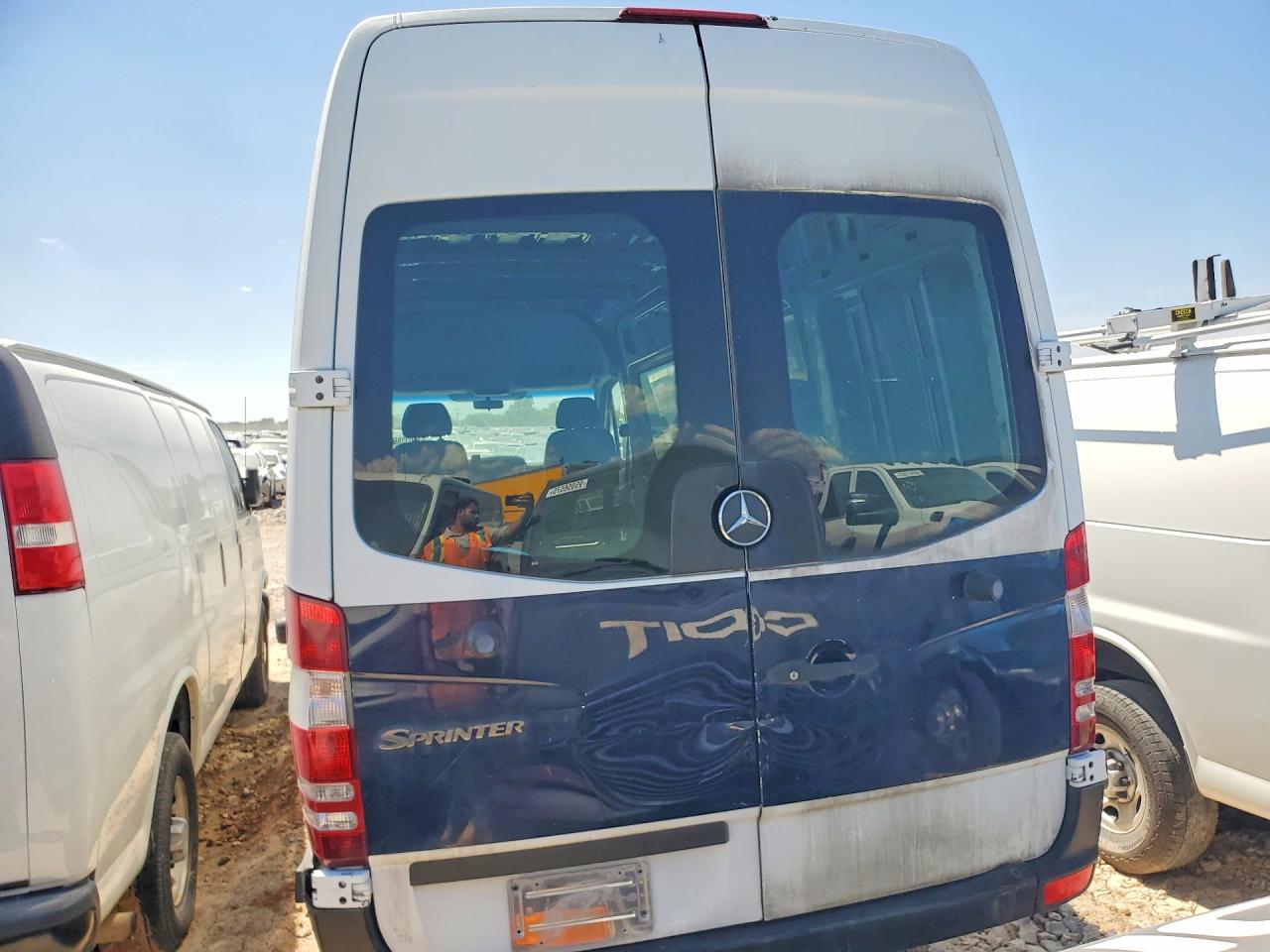 Mercedes-Benz Sprinter 2500