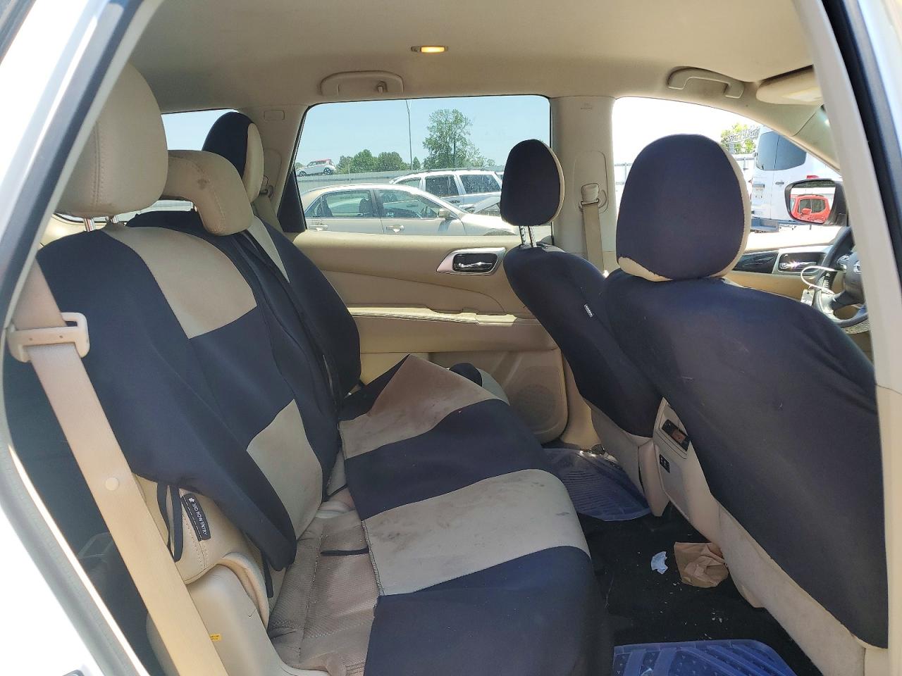 Nissan Pathfinder Sv