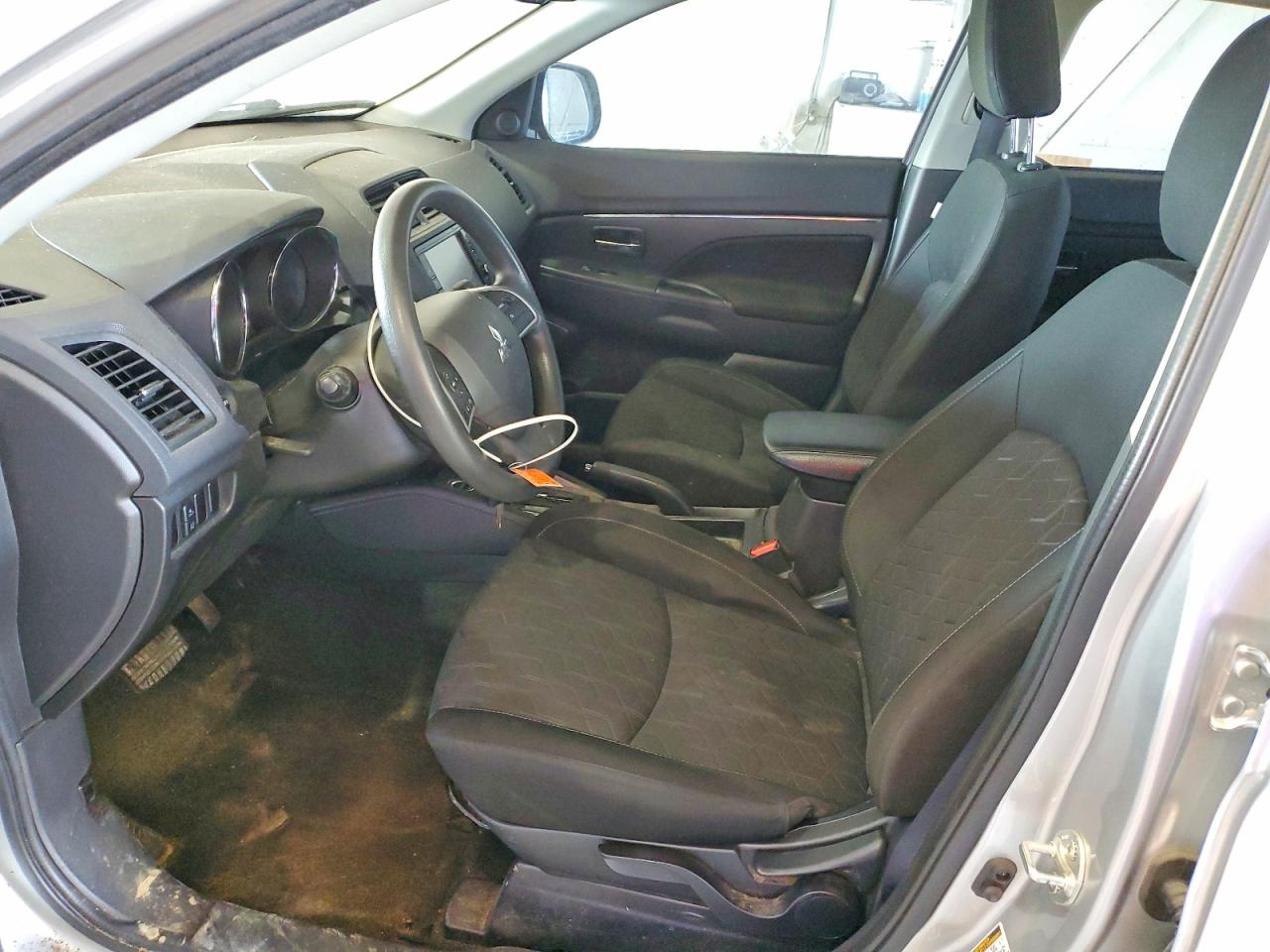 Mitsubishi Outlander S