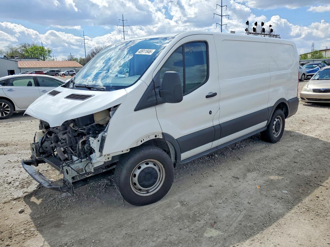 Salvage Ford Transit Image