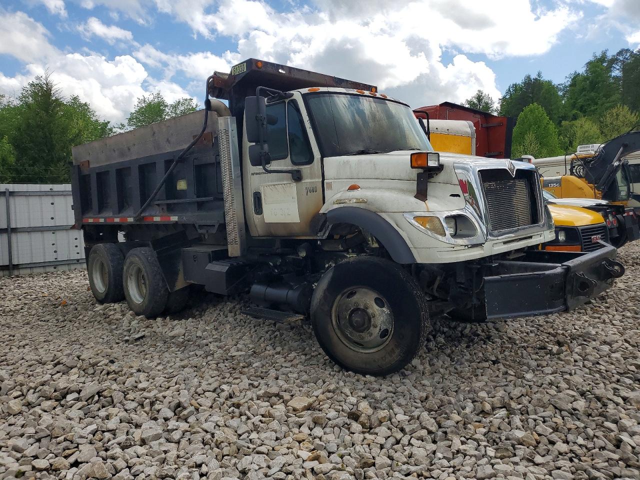 Salvage International 7000 Image