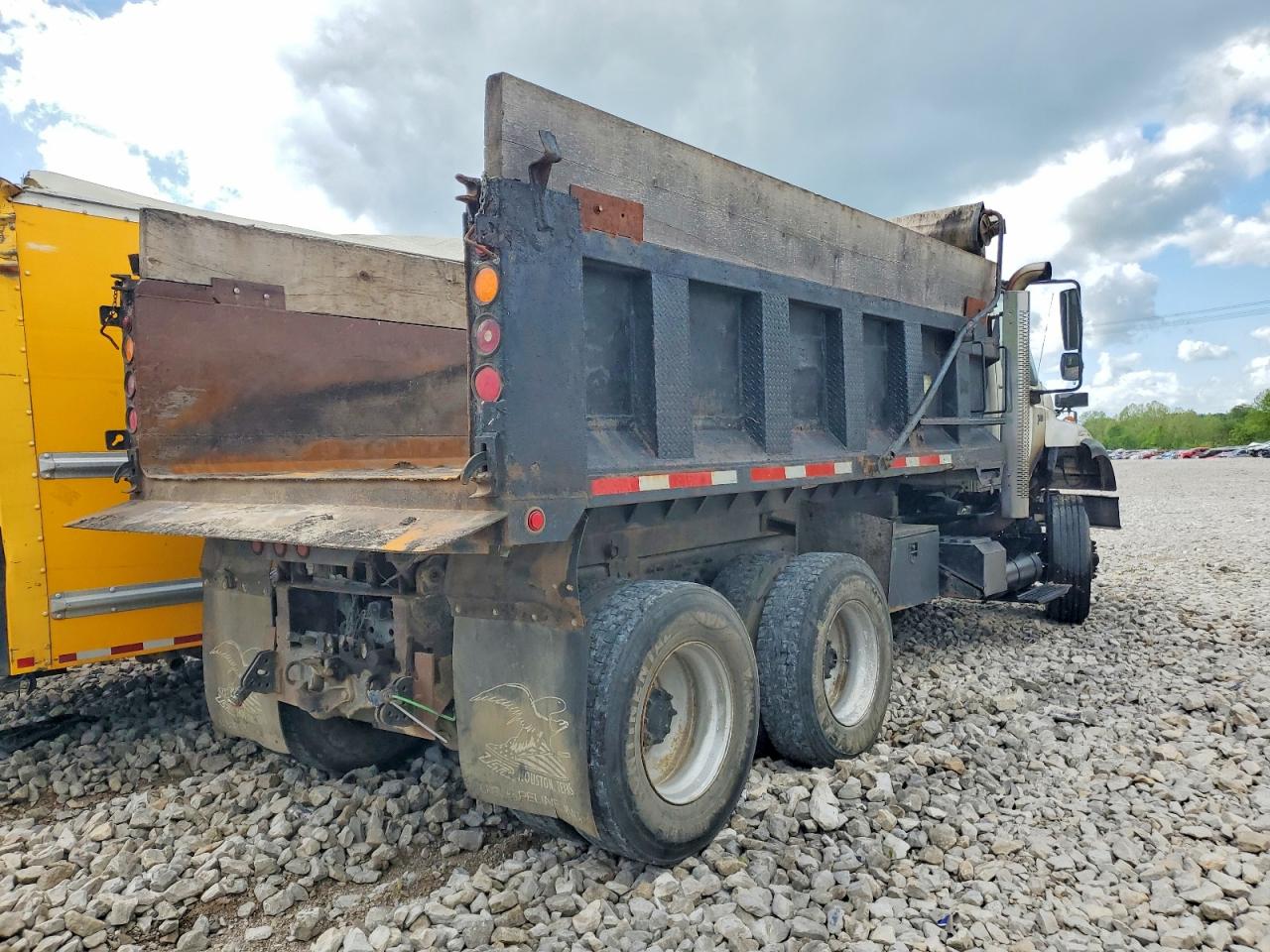 International 7000 7600