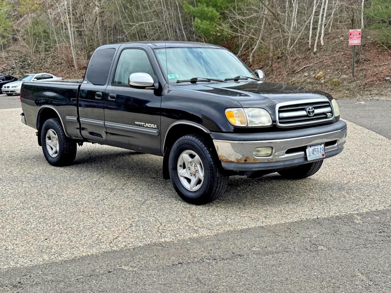 Salvage Toyota Tundra Image
