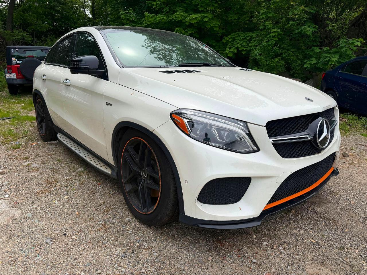 Salvage Mercedes-Benz GLE Image