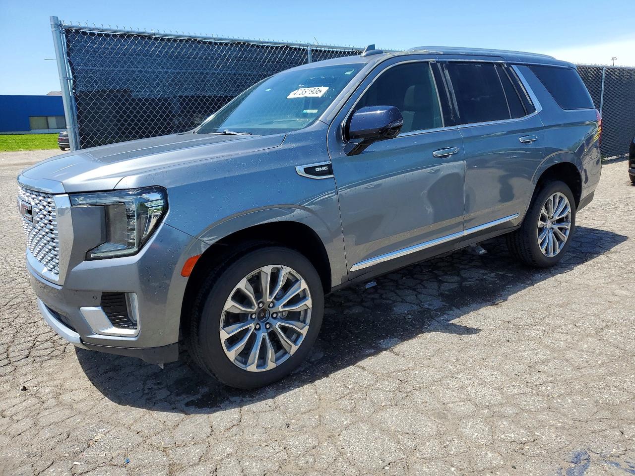 Salvage GMC Yukon Image