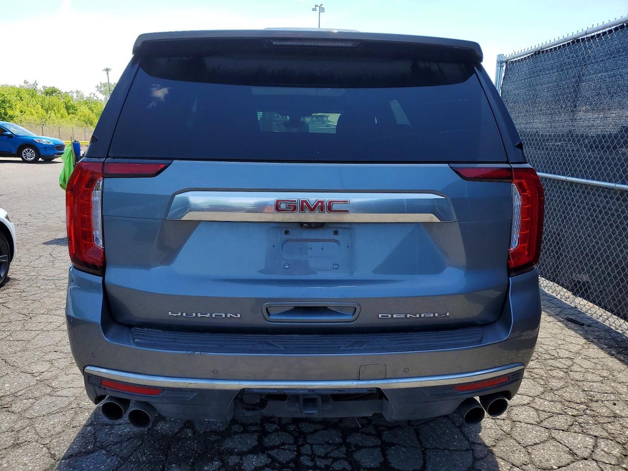 GMC Yukon Denali
