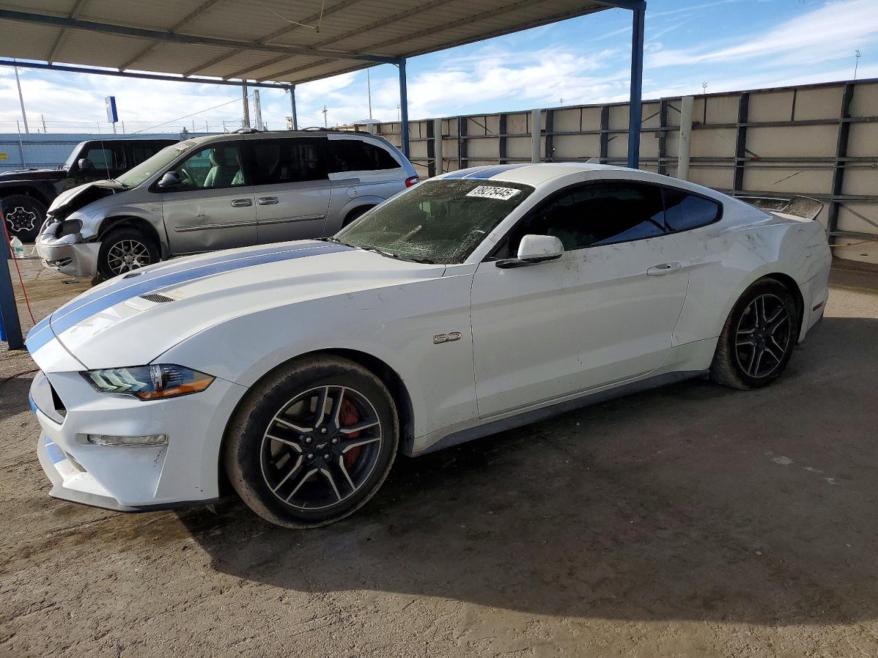 Salvage Ford Mustang Image
