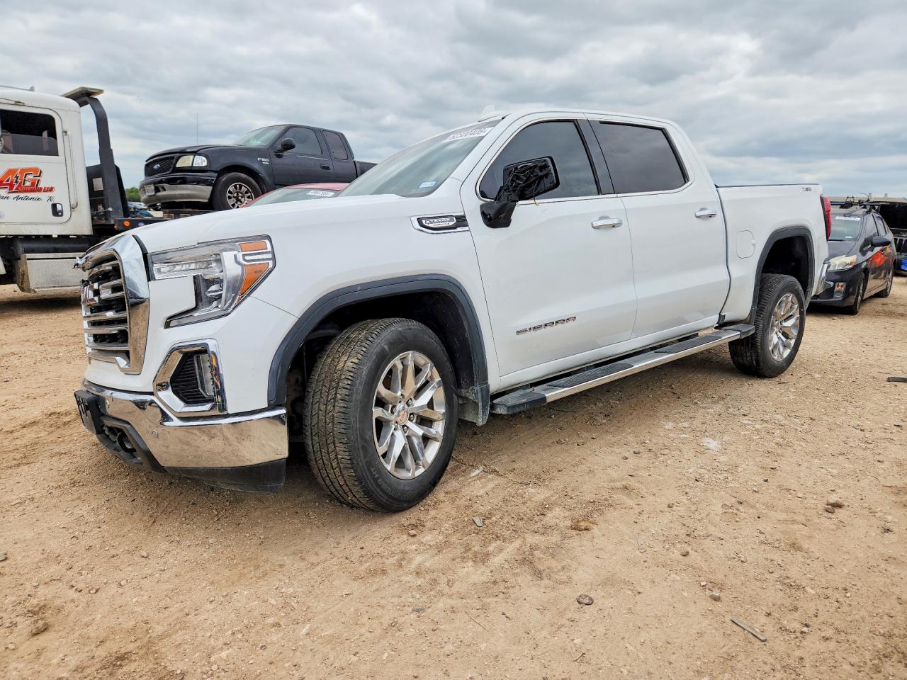 Salvage GMC Sierra Image