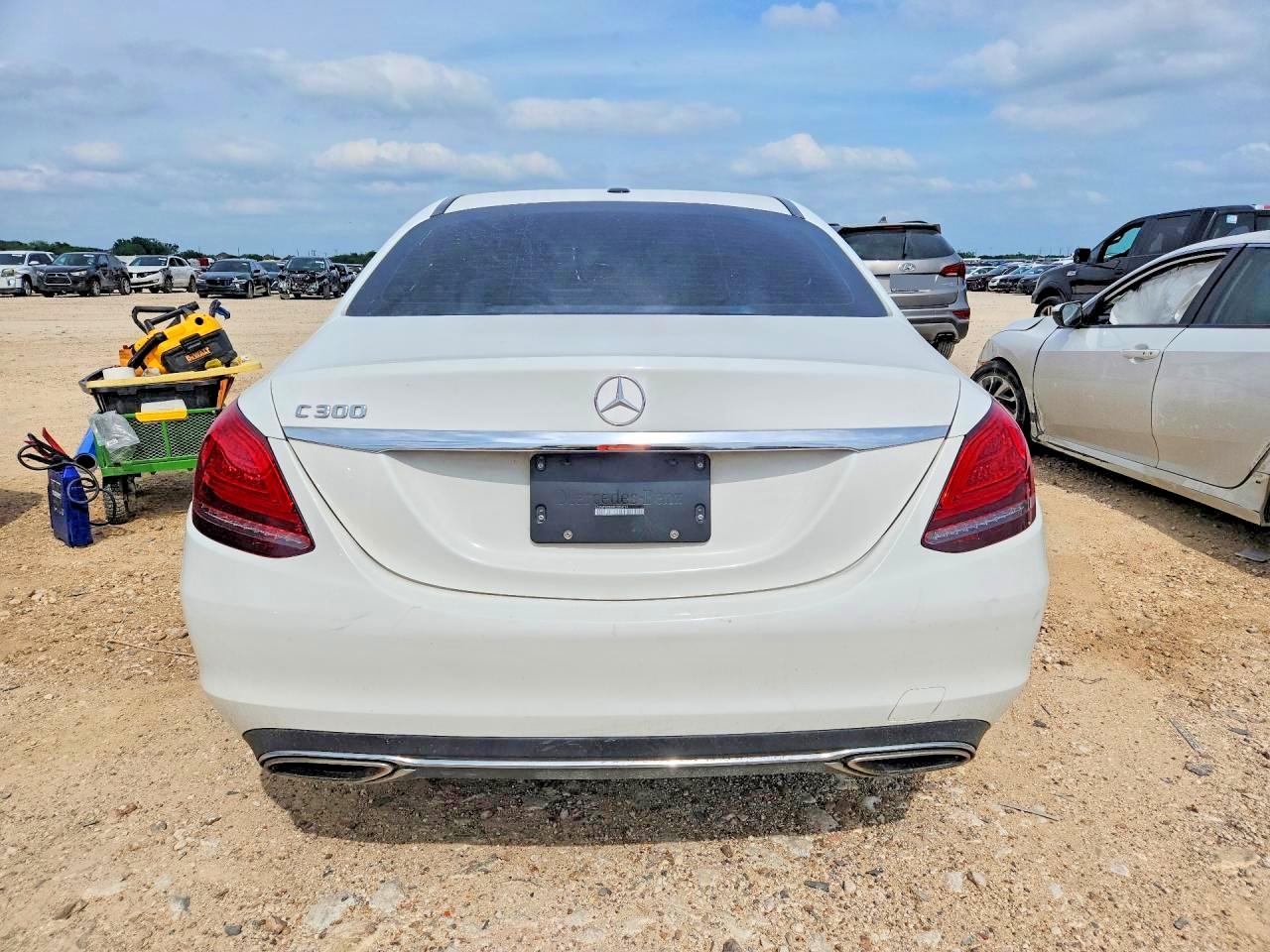 Mercedes-Benz C-Class 300