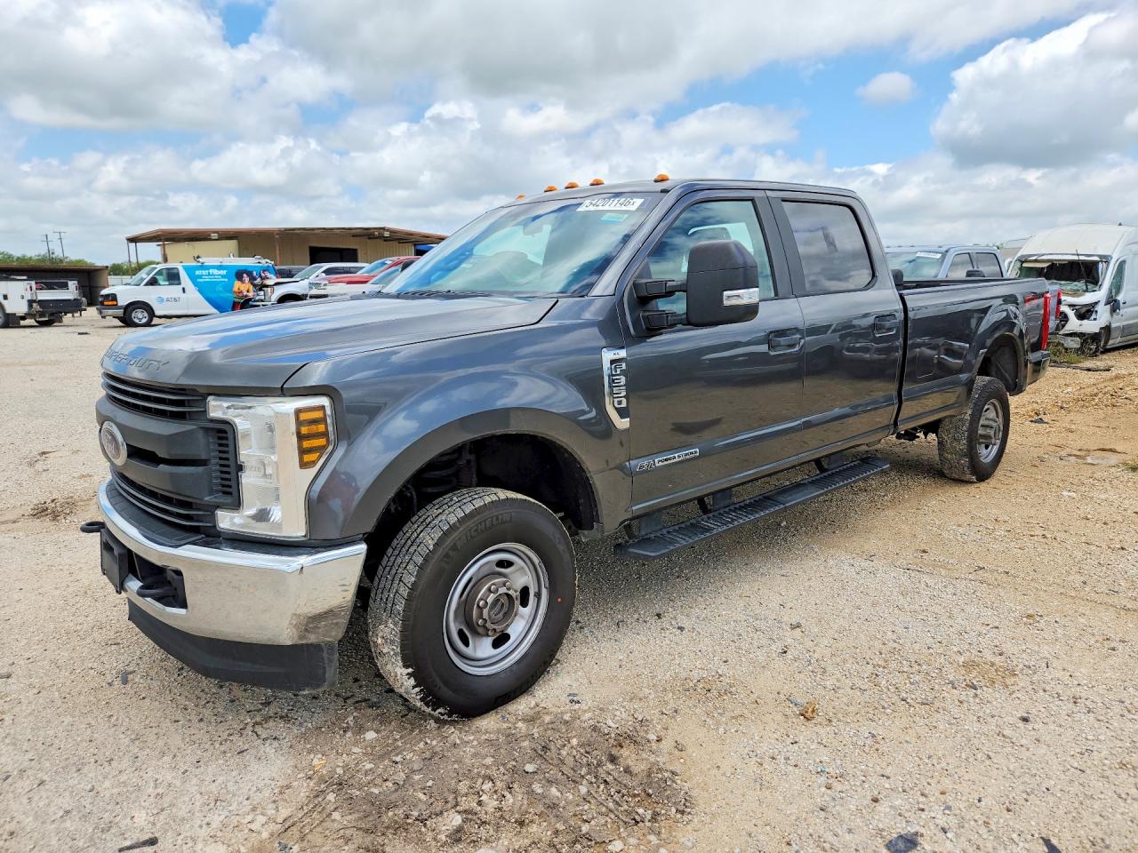 Salvage Ford F-350 Image