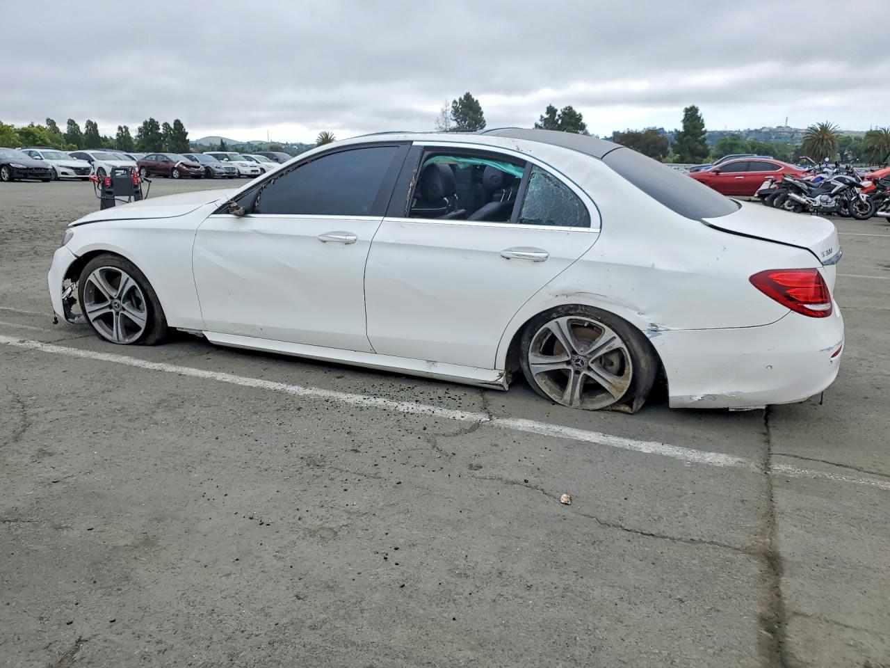 Mercedes-Benz E-Class 300
